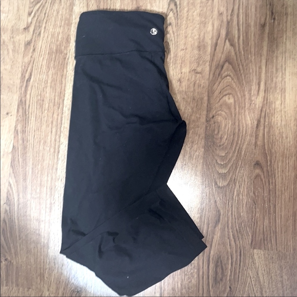 Lululemon black crops - Picture 1 of 1